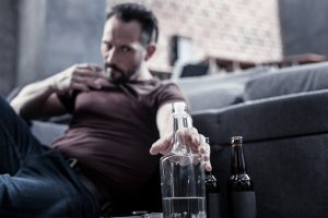 Come Aiutare un Padre Alcolista Come Aiutare un Padre Alcolista